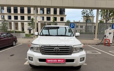 Toyota Land Cruiser 200, 2012 год, 3 200 000 рублей, 2 фотография
