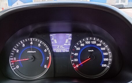 Hyundai Solaris II рестайлинг, 2013 год, 670 000 рублей, 5 фотография