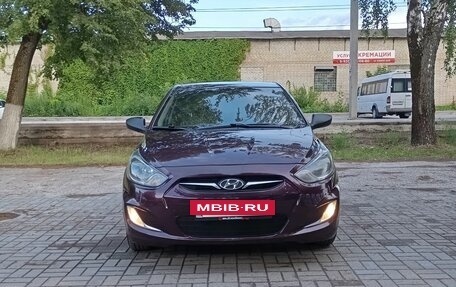 Hyundai Solaris II рестайлинг, 2013 год, 670 000 рублей, 3 фотография