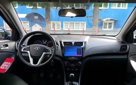 Hyundai Solaris II рестайлинг, 2013 год, 670 000 рублей, 2 фотография