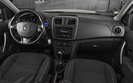 Renault Logan II, 2017 год, 795 000 рублей, 9 фотография