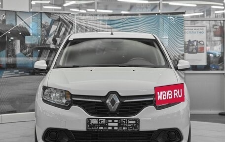 Renault Logan II, 2017 год, 795 000 рублей, 2 фотография