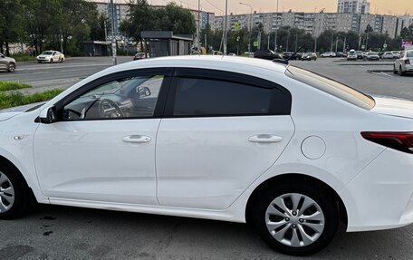 KIA Rio IV, 2021 год, 1 050 000 рублей, 4 фотография