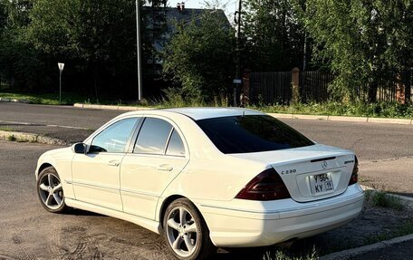 Mercedes-Benz C-Класс, 2005 год, 1 200 000 рублей, 9 фотография