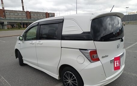 Honda Freed I, 2015 год, 1 300 000 рублей, 6 фотография
