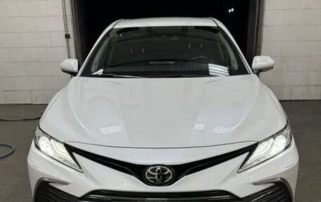 Toyota Camry, 2021 год, 3 350 000 рублей, 4 фотография