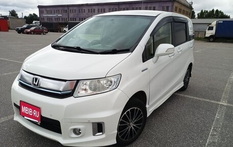 Honda Freed I, 2015 год, 1 300 000 рублей, 3 фотография