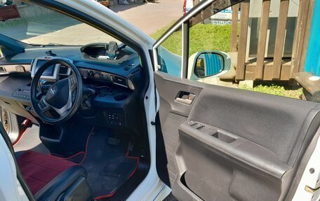 Honda Freed I, 2015 год, 1 300 000 рублей, 29 фотография