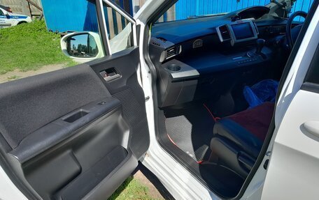 Honda Freed I, 2015 год, 1 300 000 рублей, 33 фотография