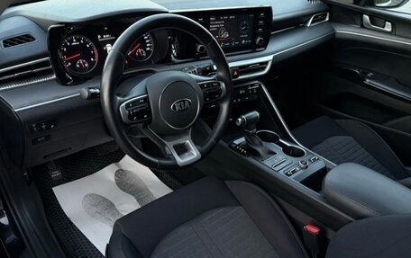 KIA K5, 2021 год, 2 500 000 рублей, 9 фотография