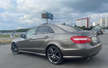 Mercedes-Benz E-Класс, 2011 год, 1 650 000 рублей, 5 фотография