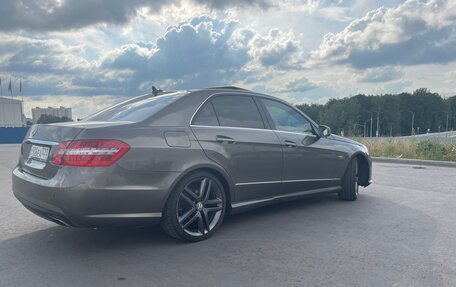 Mercedes-Benz E-Класс, 2011 год, 1 650 000 рублей, 8 фотография