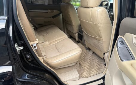 Toyota Land Cruiser Prado 120 рестайлинг, 2004 год, 1 540 000 рублей, 16 фотография