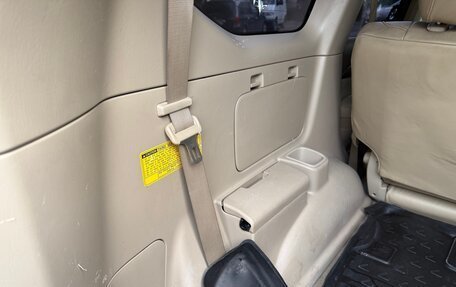 Toyota Land Cruiser Prado 120 рестайлинг, 2004 год, 1 540 000 рублей, 22 фотография