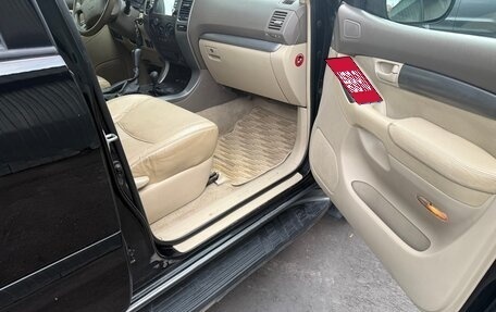 Toyota Land Cruiser Prado 120 рестайлинг, 2004 год, 1 540 000 рублей, 14 фотография