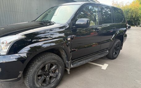 Toyota Land Cruiser Prado 120 рестайлинг, 2004 год, 1 540 000 рублей, 25 фотография