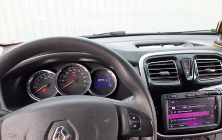 Renault Logan II, 2017 год, 750 000 рублей, 7 фотография