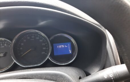Renault Logan II, 2017 год, 750 000 рублей, 5 фотография