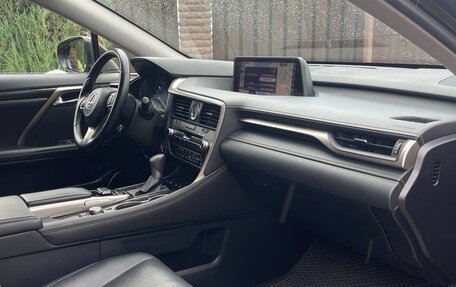Lexus RX IV рестайлинг, 2017 год, 4 050 000 рублей, 22 фотография