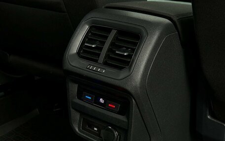 Volkswagen Tiguan II, 2021 год, 2 598 600 рублей, 9 фотография
