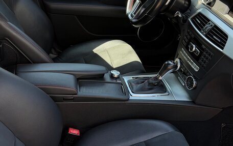 Mercedes-Benz C-Класс, 2012 год, 1 800 000 рублей, 10 фотография