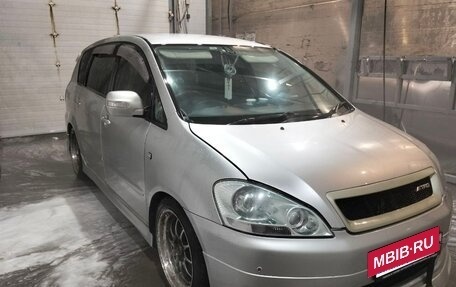 Toyota Ipsum II, 2003 год, 885 000 рублей, 4 фотография
