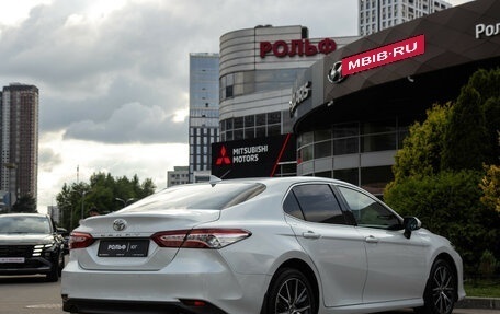 Toyota Camry, 2021 год, 3 488 000 рублей, 5 фотография