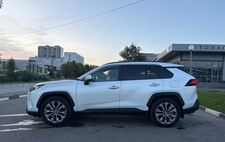 Toyota RAV4, 2022 год, 3 200 000 рублей, 8 фотография