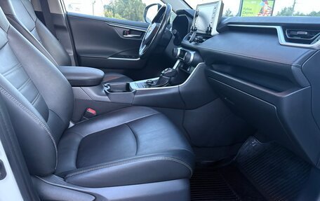 Toyota RAV4, 2022 год, 3 200 000 рублей, 11 фотография