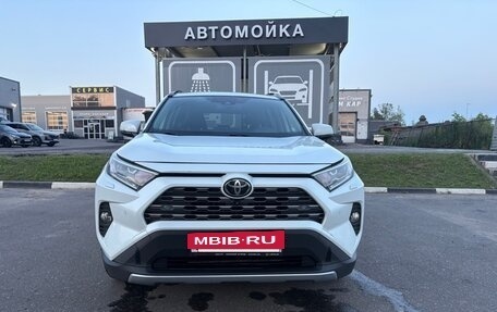 Toyota RAV4, 2022 год, 3 200 000 рублей, 2 фотография