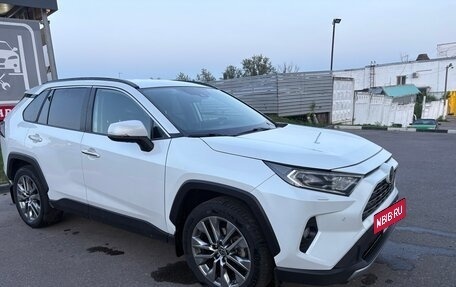 Toyota RAV4, 2022 год, 3 200 000 рублей, 4 фотография