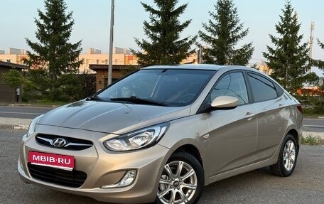 Hyundai Solaris II рестайлинг, 2011 год, 575 000 рублей, 1 фотография