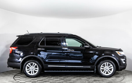 Ford Explorer VI, 2017 год, 2 410 000 рублей, 5 фотография