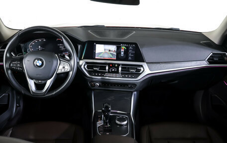 BMW 3 серия, 2020 год, 3 690 000 рублей, 14 фотография