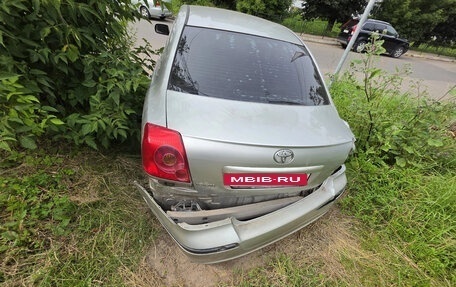 Toyota Avensis III рестайлинг, 2005 год, 450 000 рублей, 5 фотография
