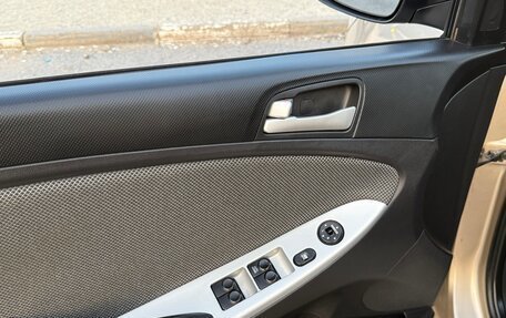 Hyundai Solaris II рестайлинг, 2011 год, 575 000 рублей, 17 фотография