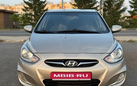Hyundai Solaris II рестайлинг, 2011 год, 575 000 рублей, 4 фотография