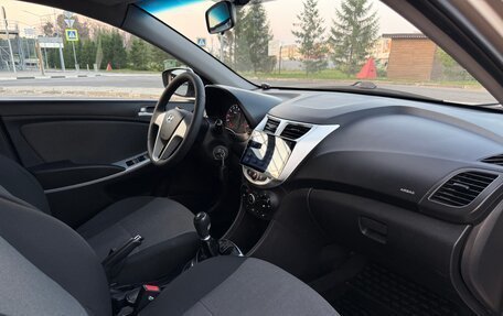 Hyundai Solaris II рестайлинг, 2011 год, 575 000 рублей, 27 фотография