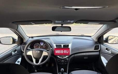Hyundai Solaris II рестайлинг, 2011 год, 575 000 рублей, 24 фотография
