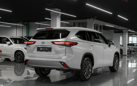 Toyota Highlander, 2026 год, 5 500 000 рублей, 27 фотография
