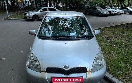 Toyota Vitz, 2000 год, 235 000 рублей, 1 фотография