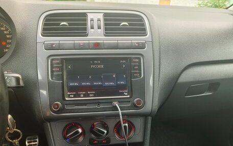 Volkswagen Polo VI (EU Market), 2018 год, 1 100 000 рублей, 4 фотография