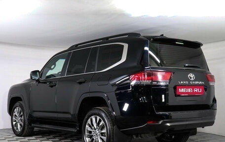 Toyota Land Cruiser, 2023 год, 10 997 000 рублей, 8 фотография