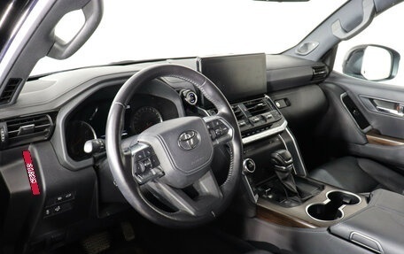 Toyota Land Cruiser, 2023 год, 10 997 000 рублей, 10 фотография