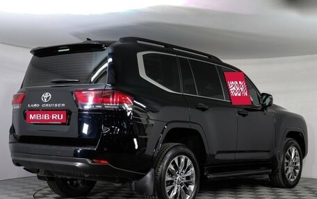 Toyota Land Cruiser, 2023 год, 10 997 000 рублей, 6 фотография