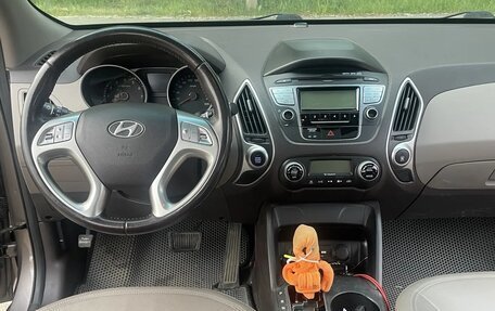 Hyundai Tucson III, 2011 год, 1 140 000 рублей, 2 фотография