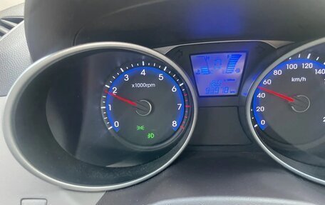 Hyundai Tucson III, 2011 год, 1 140 000 рублей, 14 фотография