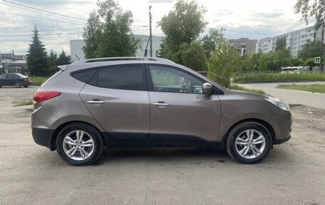 Hyundai Tucson III, 2011 год, 1 140 000 рублей, 15 фотография