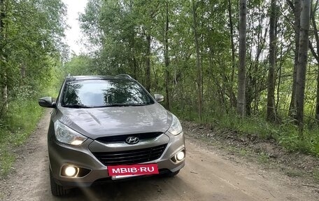 Hyundai Tucson III, 2011 год, 1 140 000 рублей, 3 фотография