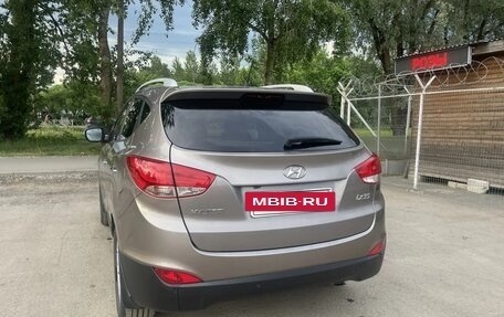 Hyundai Tucson III, 2011 год, 1 140 000 рублей, 16 фотография